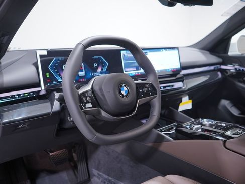 New 2026 BMW 530i RWD image 6