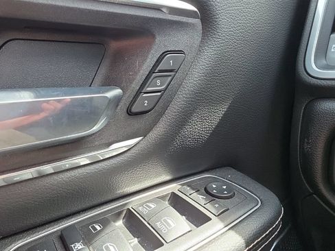 Used 2023 RAM 1500 Laramie AWD/4WD image 18