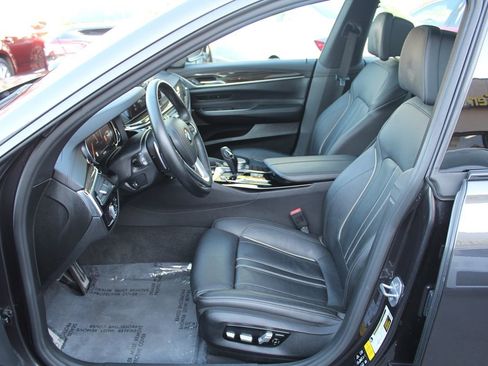 Used 2018 BMW 640i Gran Turismo xDrive image 23