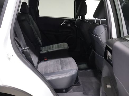 Used 2024 Mitsubishi Outlander SEL AWD/4WD image 23