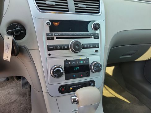 Used 2010 Chevrolet Malibu Hybrid image 11