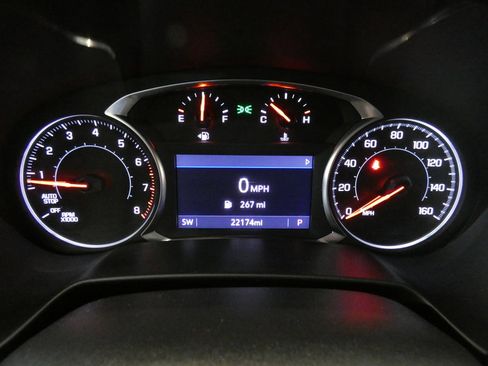 Used 2024 Chevrolet Blazer LT w/ Convenience Package FWD image 17