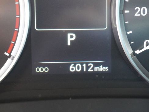 Used 2025 Lexus IS 300 F Sport image 9