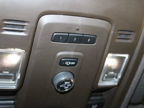 Used 2022 Chevrolet Tahoe LT AWD/4WD image 31