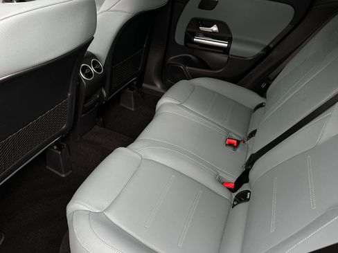 New 2026 Mercedes-Benz GLA 250 image 9