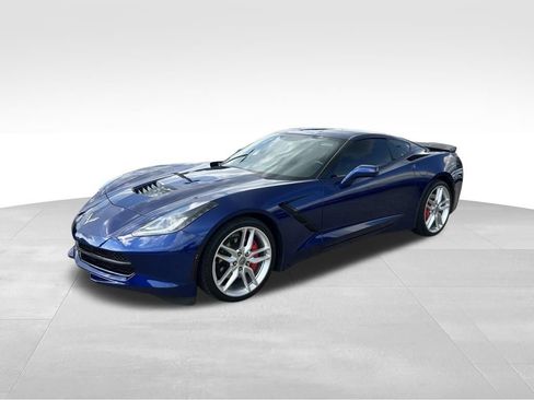 Used 2018 Chevrolet Corvette Stingray Coupe w/ 1LT image 40