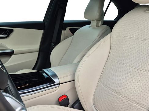 Used 2023 Mercedes-Benz C 300 4MATIC Sedan image 19