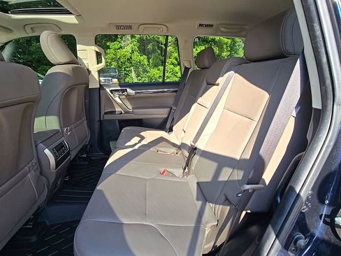 Used 2020 Lexus GX 460 Premium w/ Premium Package AWD/4WD image 15