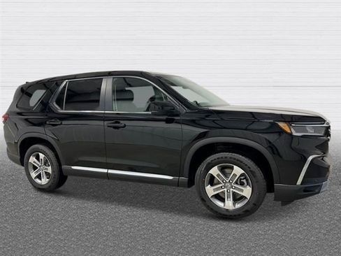 New 2025 Honda Pilot EX-L image 8