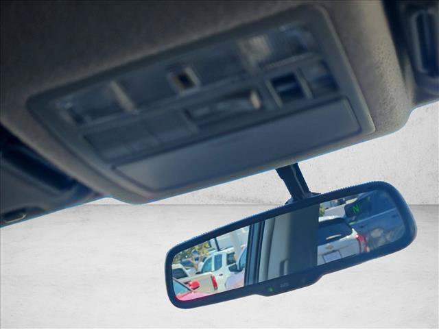 Used 2012 Toyota Highlander Limited w/ Tow Pkg FWD image 21