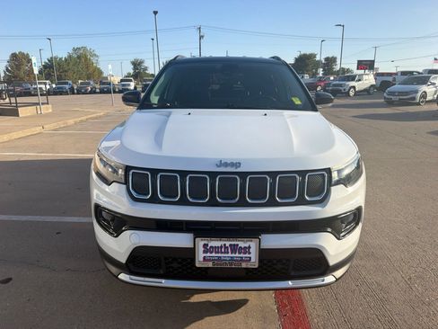 Used 2022 Jeep Compass Limited AWD/4WD image 2