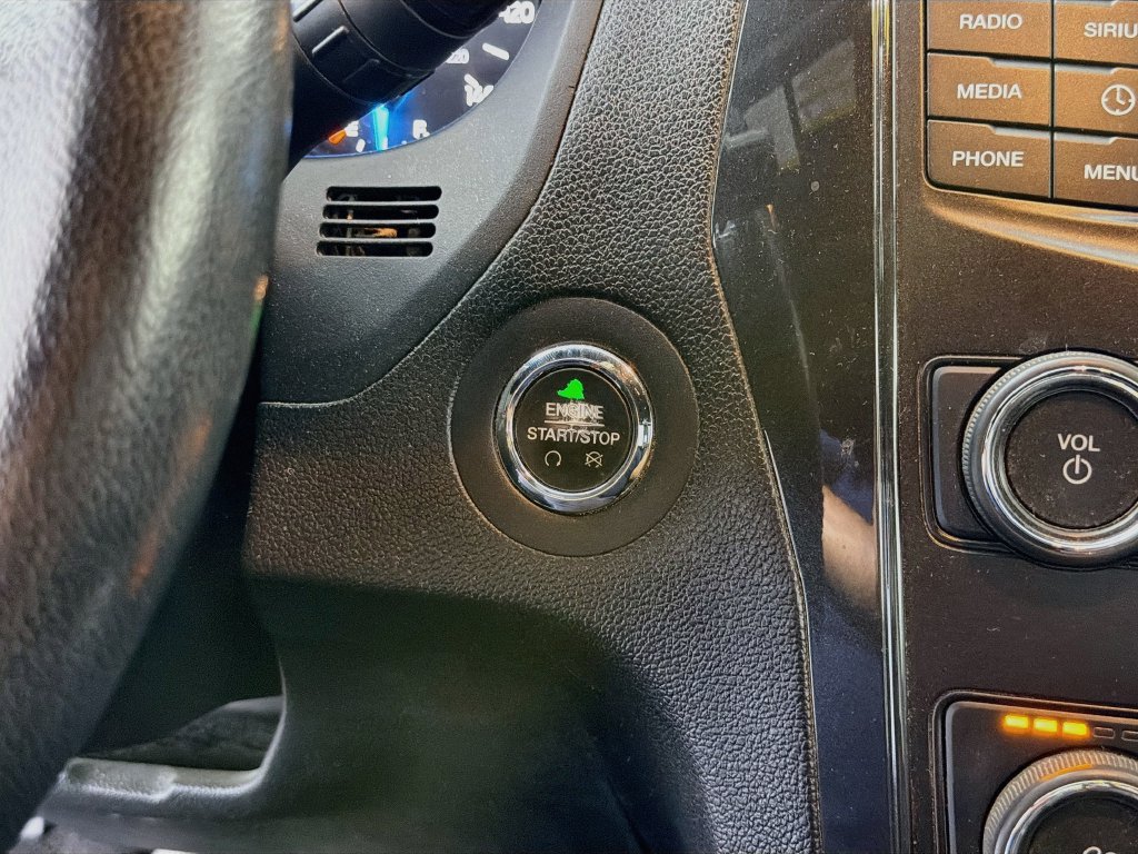 Used 2019 Ford Explorer XLT FWD image 28