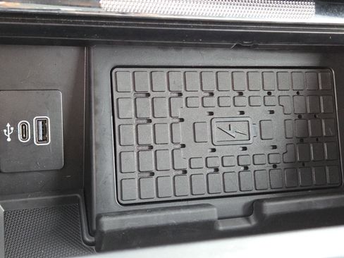 Used 2025 Ford F150 Lightning Flash AWD/4WD image 9