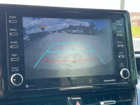 Used 2021 Toyota Corolla SE FWD image 19