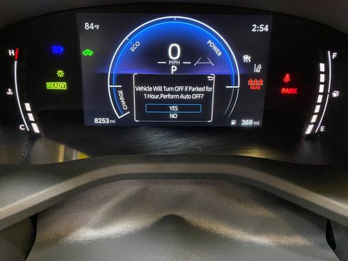Used 2025 Toyota Camry SE w/ Convenience Package FWD image 35