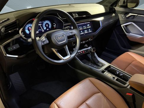 Used 2023 Audi Q3 2.0T Premium w/ Convenience Package AWD/4WD image 4