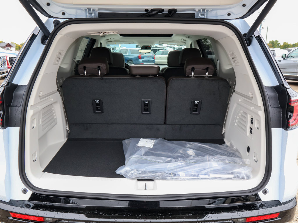 New 2027 GMC Acadia Denali w/ Denali Reserve Package FWD image 5