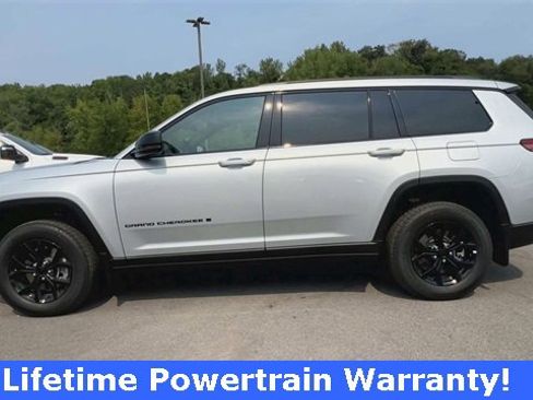 New 2025 Jeep Grand Cherokee L Altitude image 5