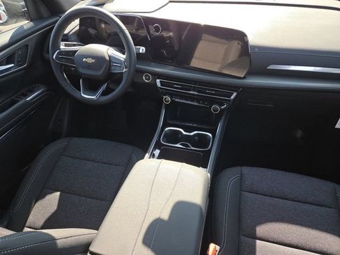 New 2026 Chevrolet Traverse LT w/ Driver Confidence Package FWD image 23