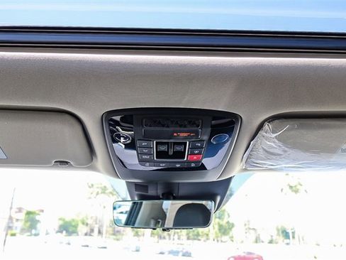 New 2025 Kia Carnival SX Prestige image 18