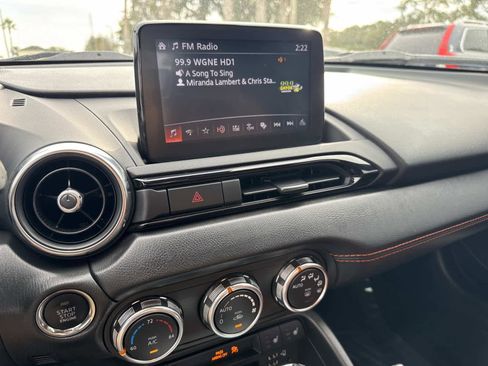 Used 2022 MAZDA MX-5 Miata Grand Touring image 18