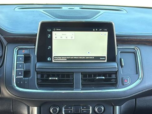 Used 2023 Chevrolet Suburban Premier image 16