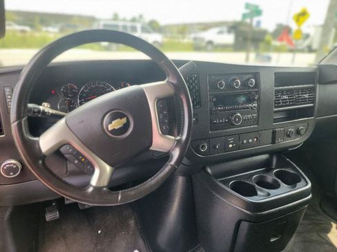 Used 2016 Chevrolet Express 2500 LS RWD image 5