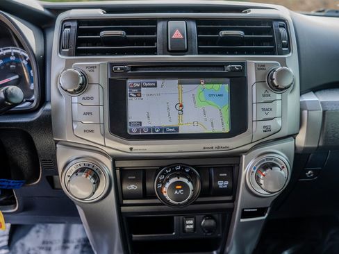 Used 2016 Toyota 4Runner SR5 Premium image 20