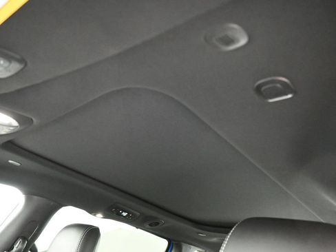New 2027 Chrysler Pacifica Select FWD image 15