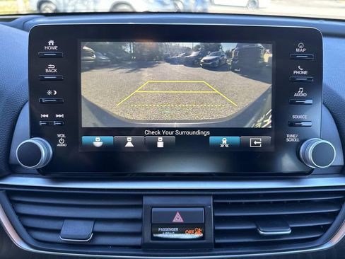 Used 2019 Honda Accord Touring image 31