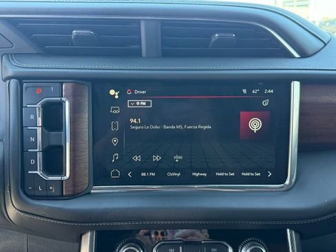 Used 2023 GMC Yukon XL Denali Ultimate image 18