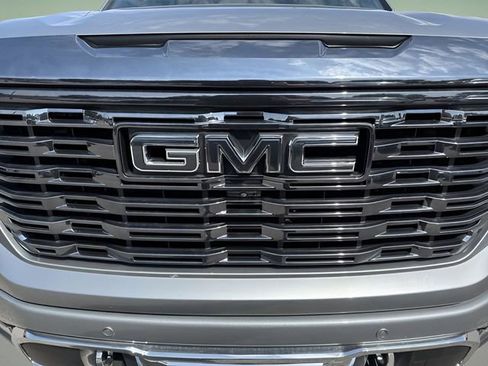 Used 2023 GMC Sierra 1500 Denali Ultimate image 11