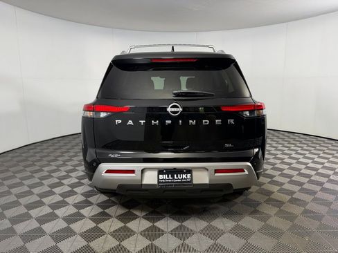 Used 2025 Nissan Pathfinder SL image 8