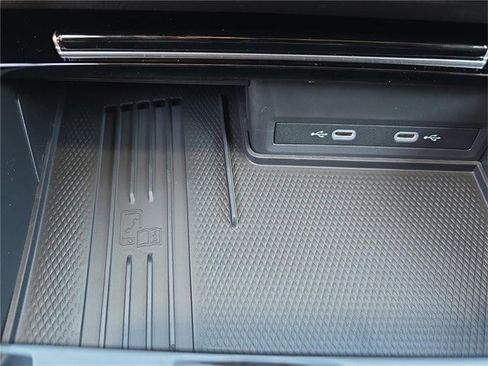 New 2026 Volkswagen Atlas SE image 22