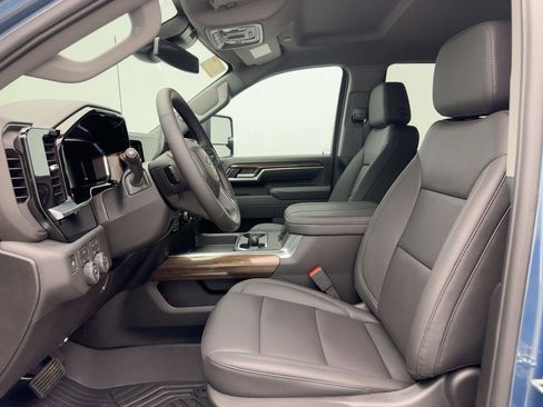 New 2026 Chevrolet Silverado 3500 LT w/ Trail Boss Package image 5