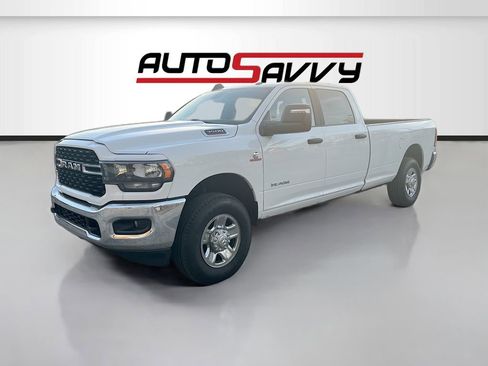 Used 2024 RAM 3500 Big Horn AWD/4WD image 3