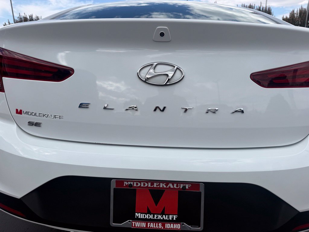 Used 2019 Hyundai Elantra SE FWD image 13