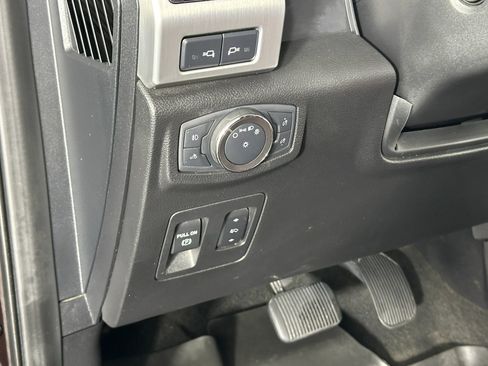 Used 2019 Ford F150 Platinum w/ Technology Package image 30