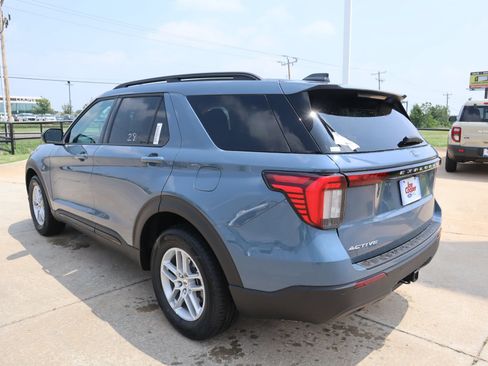 New 2026 Ford Explorer Active RWD image 23
