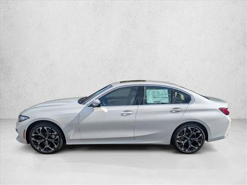 Used 2026 BMW 330i Sedan w/ Convenience Package RWD image 9
