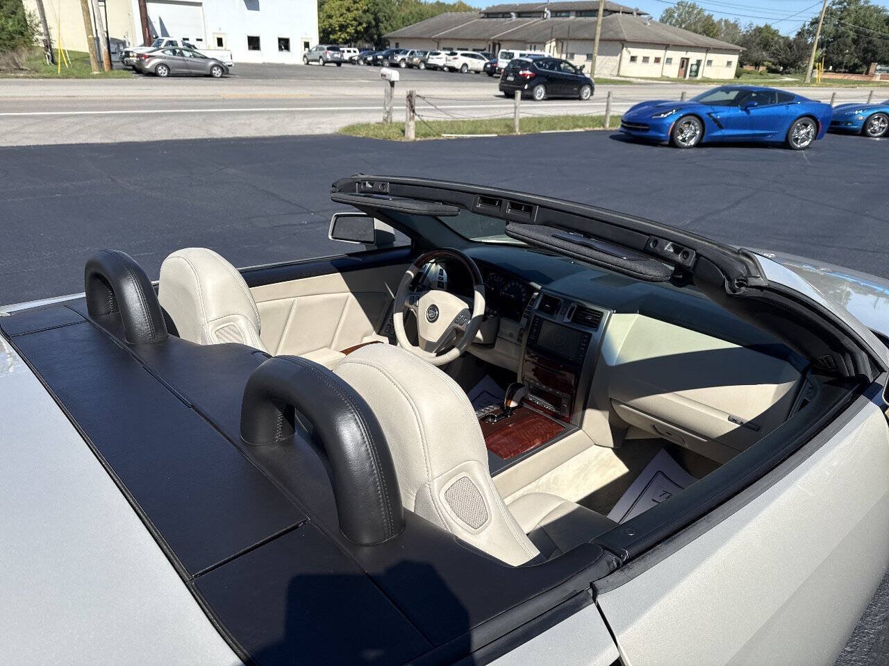 Used 2006 Cadillac XLR RWD image 46