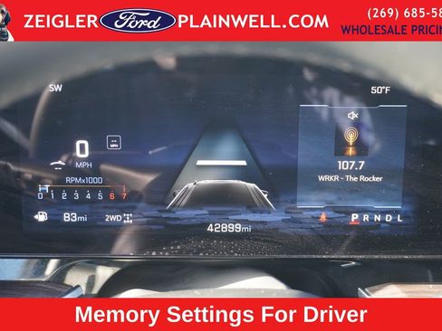 Used 2025 Chevrolet Suburban Z71 image 29