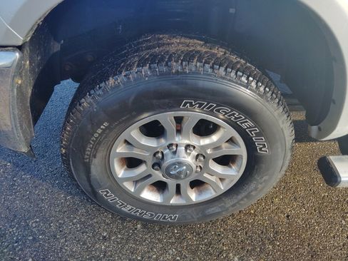 Used 2018 RAM 2500 Laramie w/ Convenience Group image 9