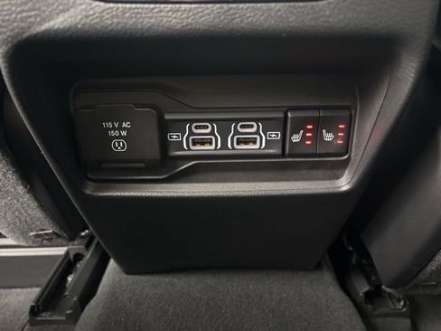 Used 2023 Jeep Grand Cherokee Limited image 23