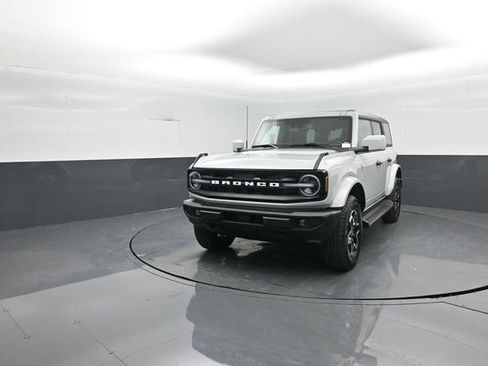 New 2026 Ford Bronco Outer Banks image 3