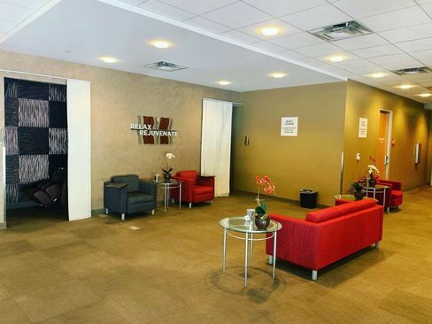 Used 2020 Toyota Tacoma TRD Off-Road w/ Technology Package image 17