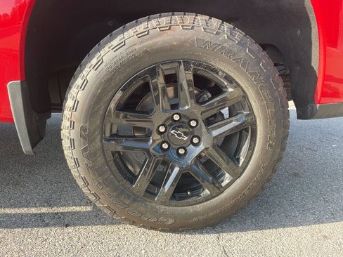 Used 2024 Chevrolet Silverado 1500 Custom w/ Turbomax Blackout Package image 19