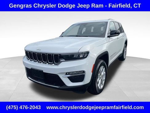 Certified 2023 Jeep Grand Cherokee Limited w/ Luxury Tech Group II AWD/4WD image 3
