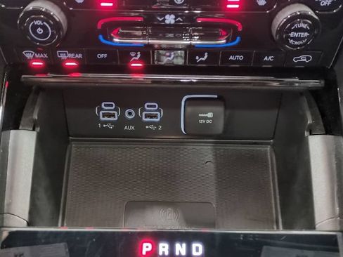 Used 2023 Jeep Grand Cherokee Altitude AWD/4WD image 10