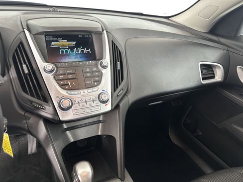 Used 2015 Chevrolet Equinox LT w/ Driver Convenience Package image 4